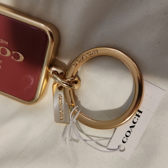 NWT new beautiful Coach enamel keychain rouge / gold key ring - Picture 3 of 4